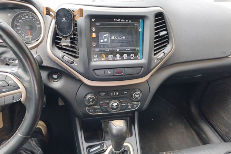 Used Jeep Cherokee 2017 2.4L Leading Smart Edition
