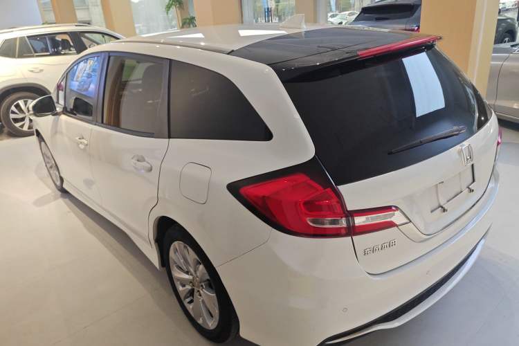 Used Honda Jade 2017 1.8L automatic Comfort version 5 seats
