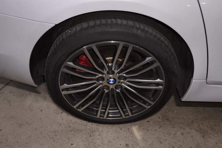 Used BMW 5 Series 2017 528Li Leading Model
