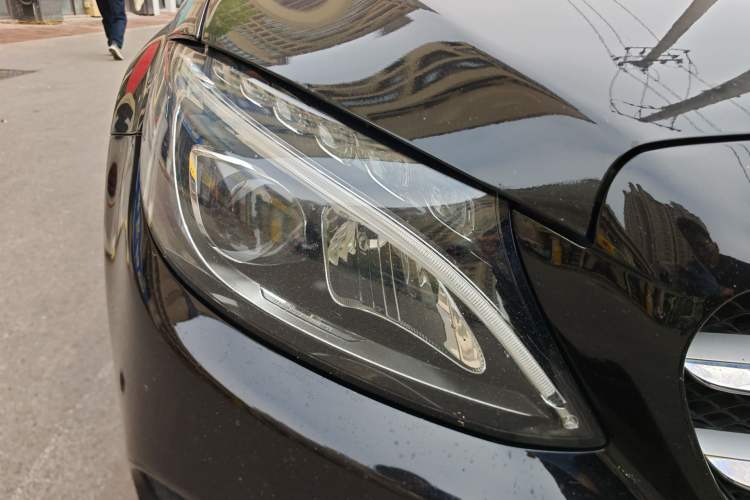 Used Mercedes-Benz C-Class 2018 C 200 L Sport Edition Right Front Headlight