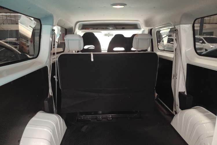 Used SAIC MAXUS Dana V1 2024 V1 Short Wheelbase Low-Roof Multi-Function Version (51 kWh)
