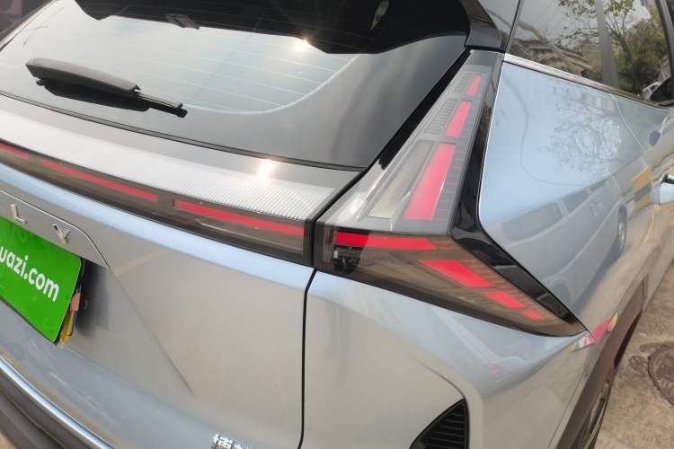 Used Geely Auto Emgrand X7 Sport 2023 Boyue COOL 1.5TD ZhiZun Edition