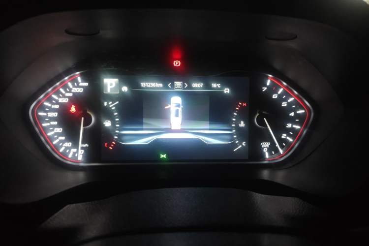 Used SAIC MAXUS D90 2017 2.0T Automatic Two-Wheel Drive Mercury Base Edition Instrument Cluster