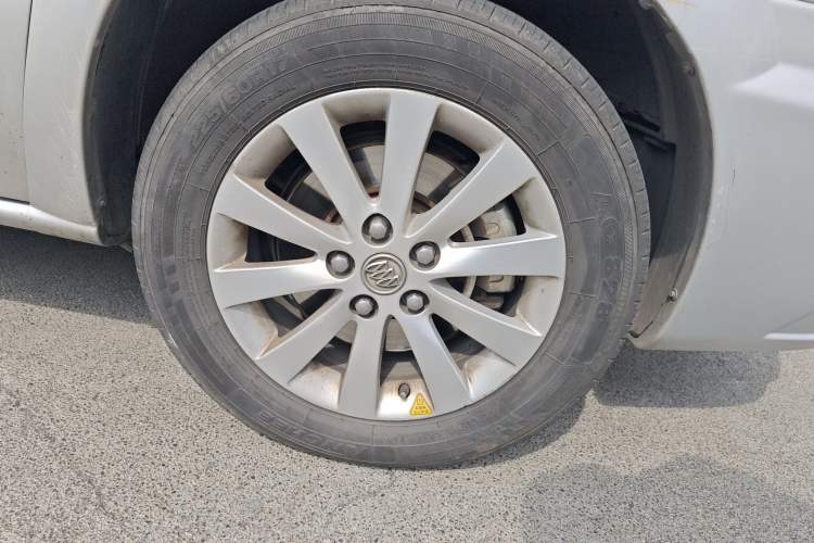 Used Buick GL8 2014 2.4L Comfort Edition
