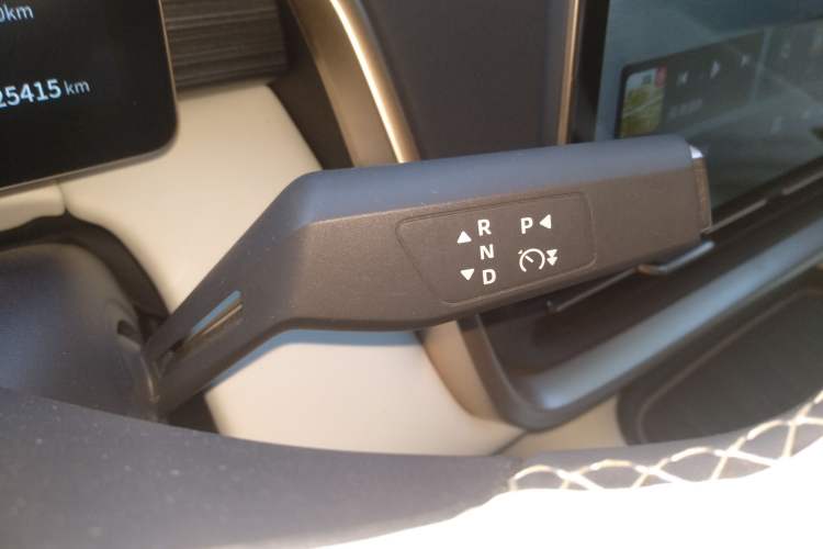 Used Dongfeng eπ eπ008 2024 210Max Range-Extended Version 6 Seats