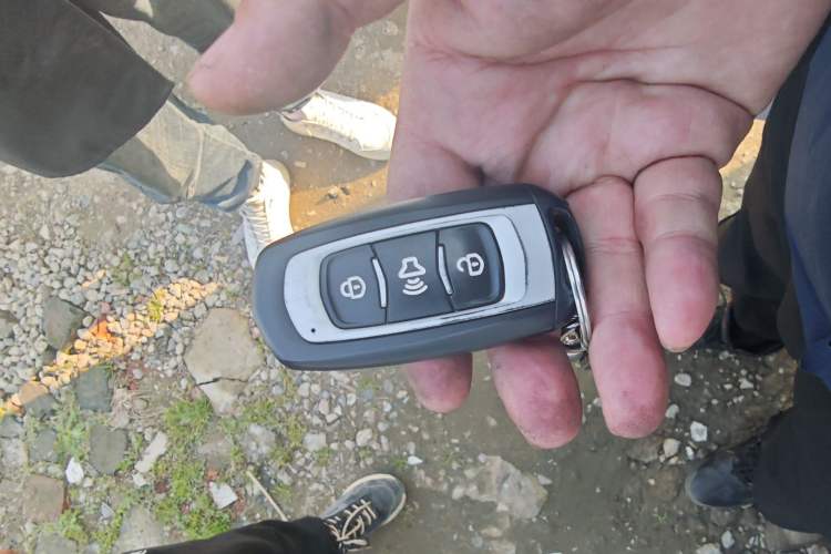 Used CHANGAN KUAYUE Starlight EV 2025 Model 7-Passenger Passenger Vehicle, 350 km, Luxury Edition Vehicle Key