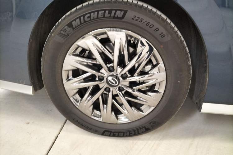 Used GAC Trumpchi Xiangwang M8 2025 Kunkun Series Ultra First-Class Cabin Right Rear Wheel Hub