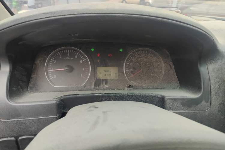 Used FORTHING Lingzhi 2017 Facelifted M3L 1.6L 7-Seater Standard Version