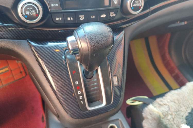 Used Honda CR-V 2012 2.4L four-wheel drive luxury version Gear Lever