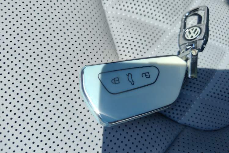 Used Volkswagen Tavendor 2024 380TSI All-Wheel Drive R-Line Cruise Edition