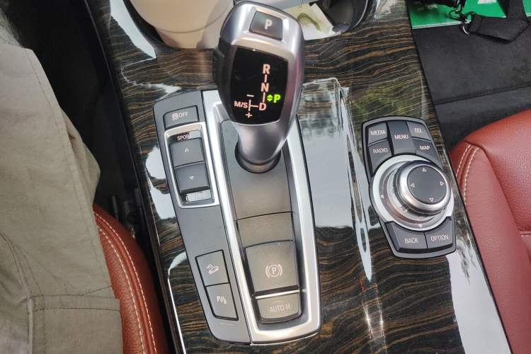 Used BMW X3 2013 xDrive20i Luxury Edition Gear Lever