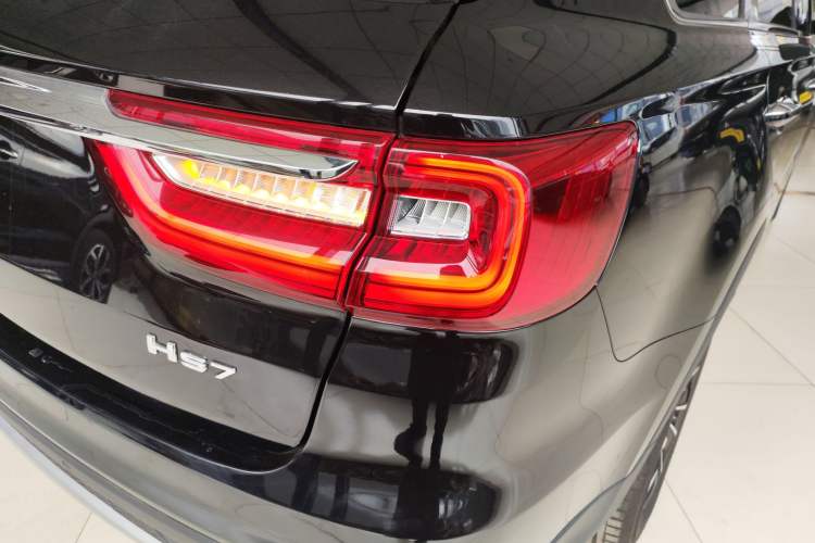 Used Hongqi HS7 2022 2.0T DCT Two-Wheel Drive Smart Connect Flagship Edition Five Seats
