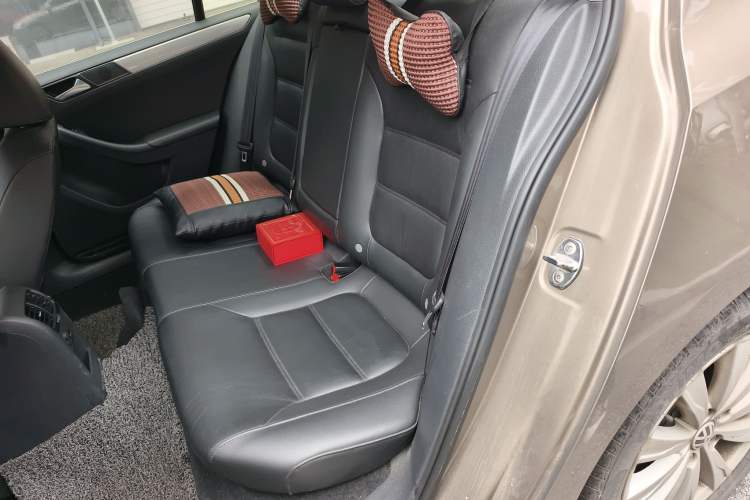 Used Volkswagen Sagitar 2014 Revised Version 1.4TSI Manual Luxury Edition
