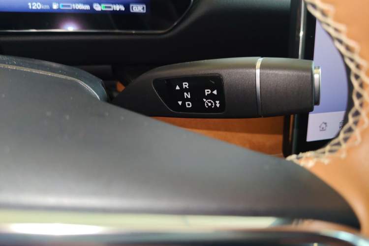 Used Mazda EZ-6 2024 Range-Extended 200 Luxury Edition