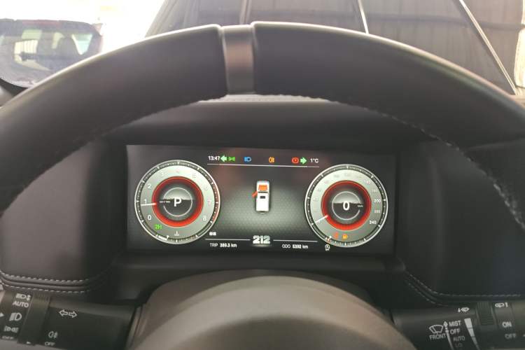 Used 212 T01 2024 2.0T Mechanic
