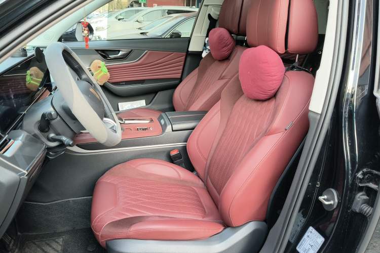 Used Hongqi HS5 2023 2.0T Qixiang Pro Edition
