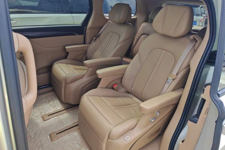 Used Buick GL8 2021 ES Landtrek 653T Luxury Model Left Rear Seat