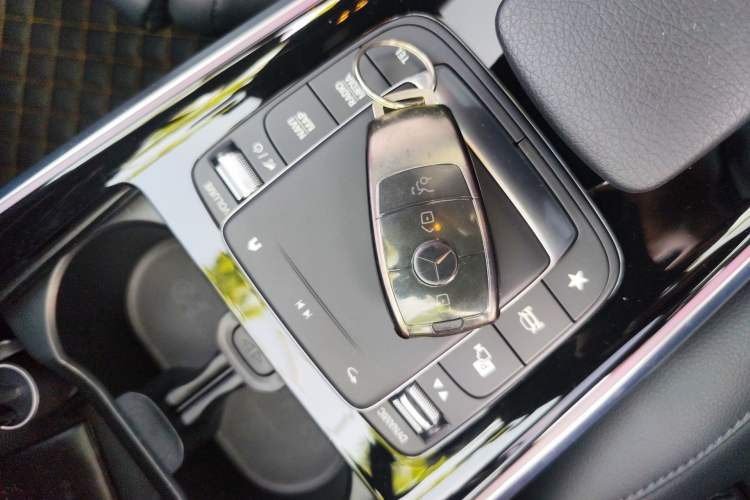 Used Mercedes-Benz GLB 2023 GLB 220 Fashion Model