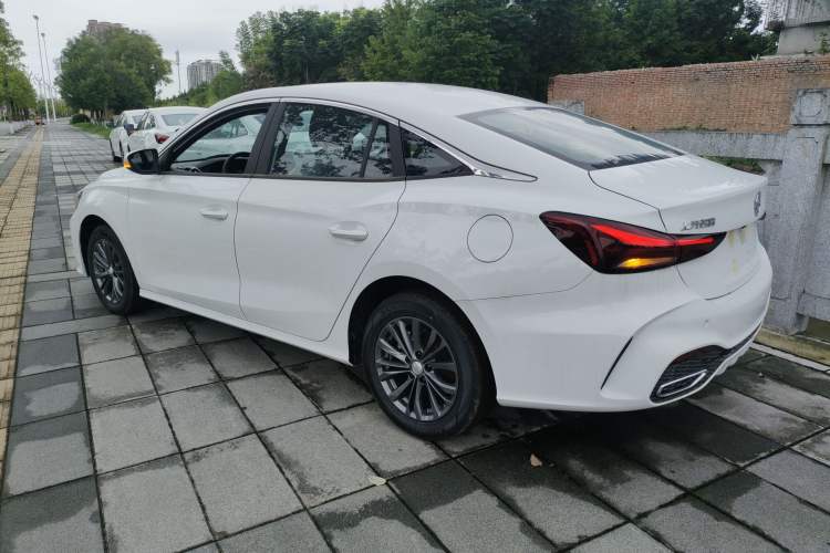 Used MG 5 2025 180 DVVT Global First Edition