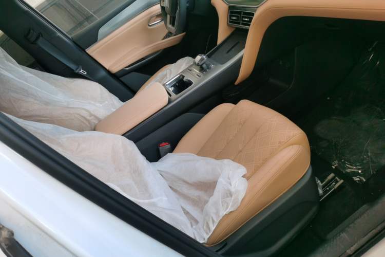 Used BYD Song L DM-i 2024 112 km Leading Edition