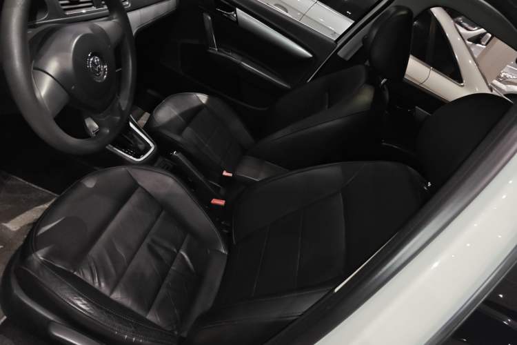 Used Volkswagen Gran Lavida 2013 1.4 TSI Automatic Comfort Model