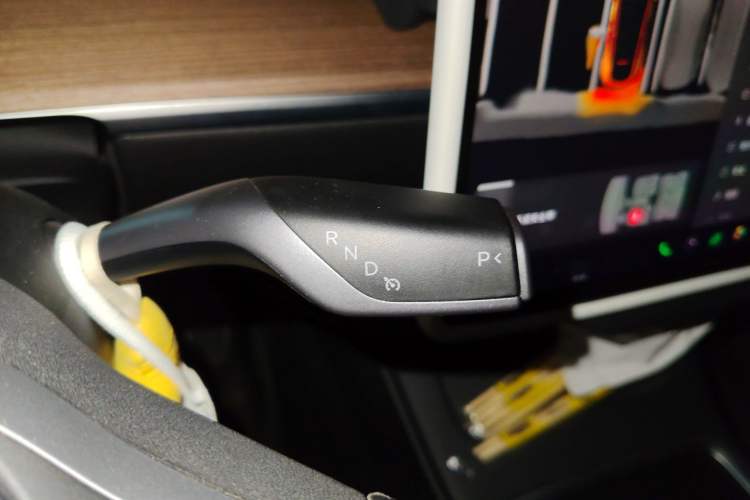 Used Tesla Model Y 2023 Long-Range All-Wheel-Drive Version