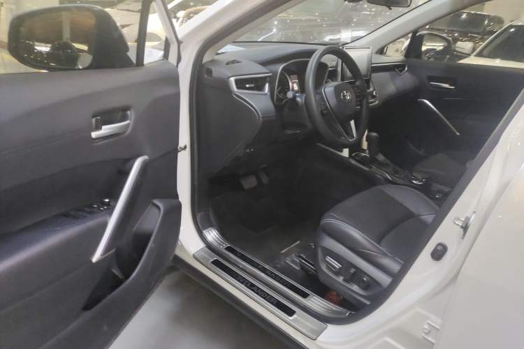 Used Toyota FRONTLANDER 2022 2.0L CVT Luxury Edition