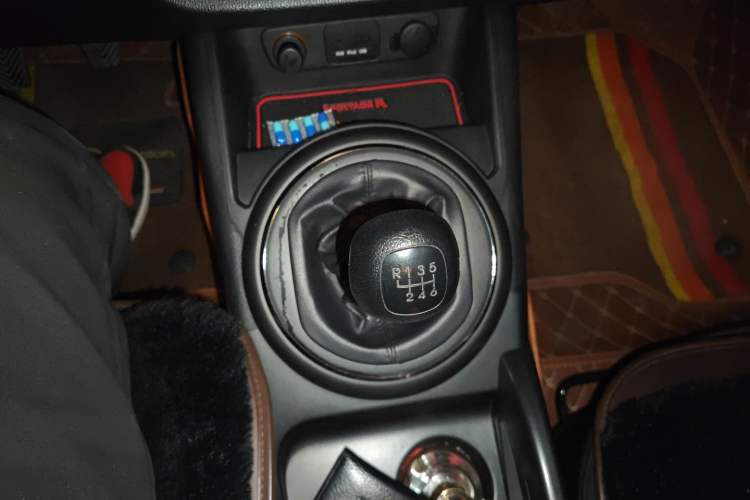 Used Kia Sportage R 2014 2.0L Manual Two-Wheel Drive GL Trim