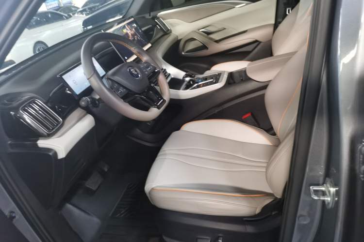 Used BYD Song Pro New Energy 2024 HONOR Edition DM-i 110KM Beyond Model Left Front Seat