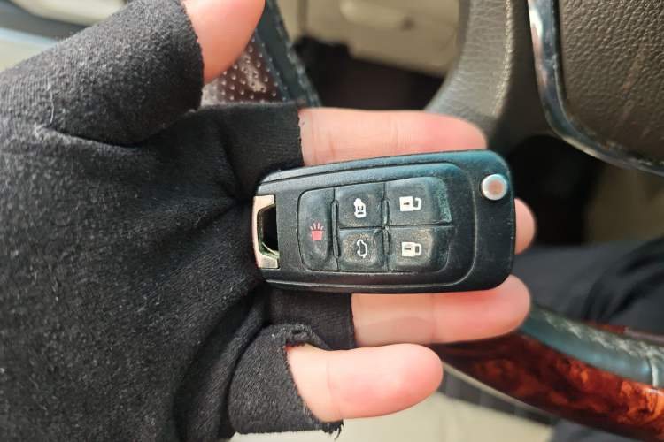 Used Buick GL8 2011 3.0L GT Luxury Business Haoya Edition Vehicle Key