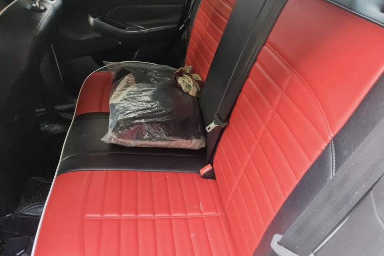 Used Ford Focus 2012 Hatchback 1.6L Automatic Fashion Edition
