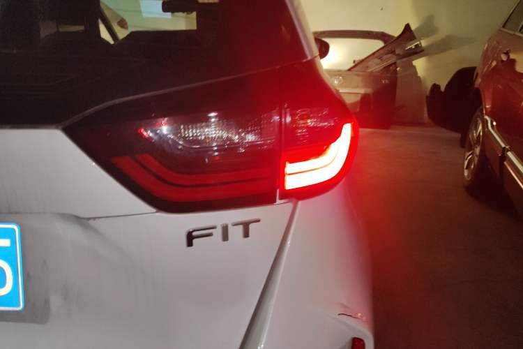 Used Honda Fit 2023 1.5L CVT Trend Edition Exterior 3