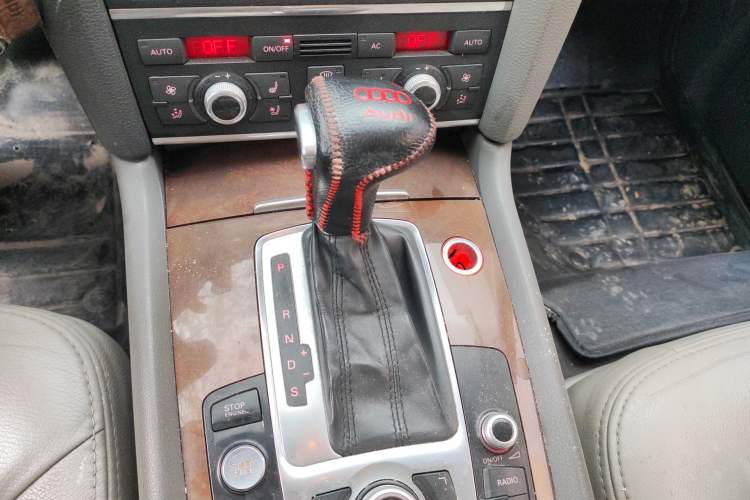 Used Audi Q7 2013 35 TFSI Technology Edition Gear Lever