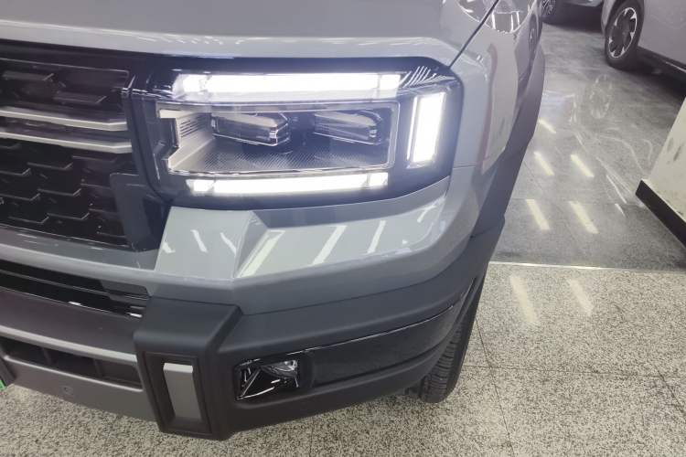 Used Jetour Zongheng G700 Trailblazer 2025 Model Xiangjing Edition 5-seater Left Front Headlight