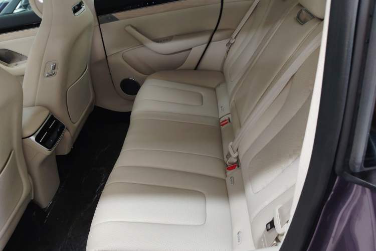 Used Hima Luxeed R7 2025 Extended-Range 331km Ultra Left Rear Seat