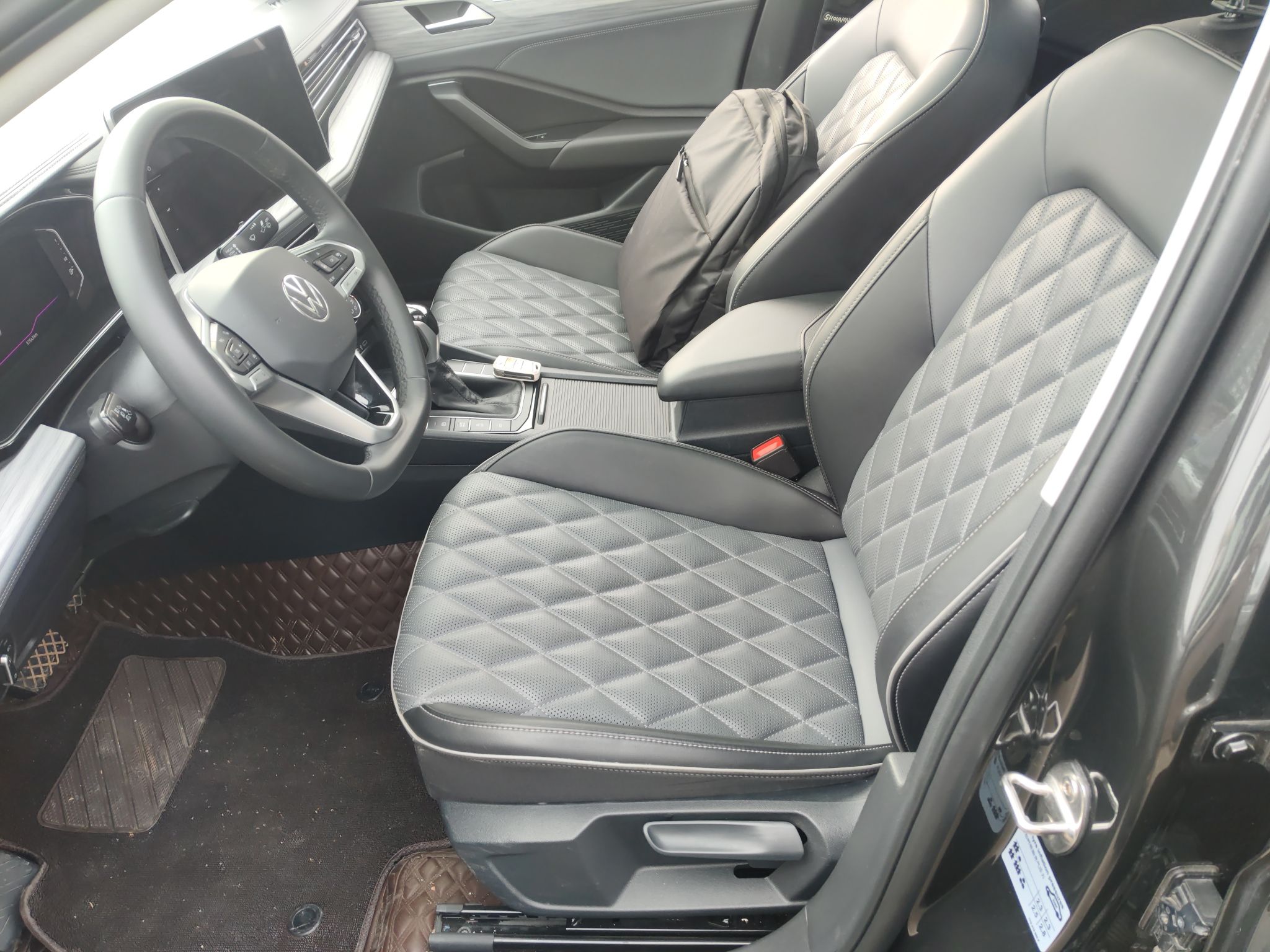 Interior delantero
