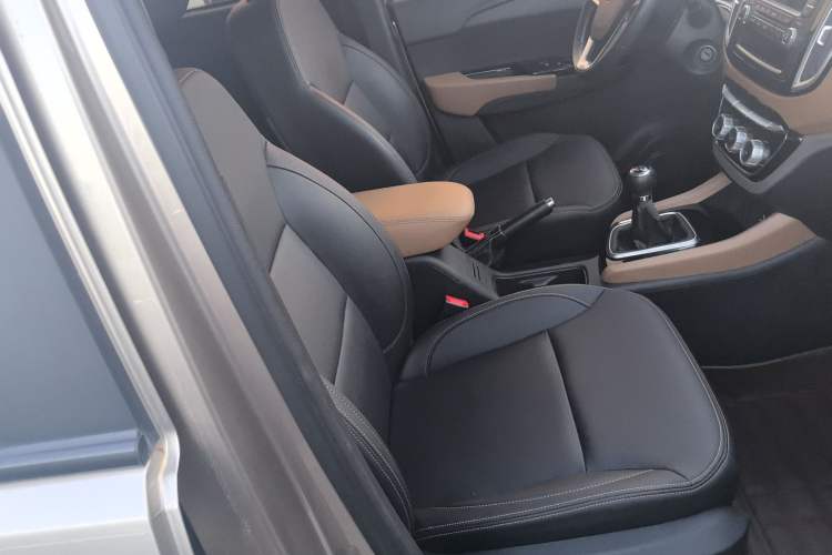 Used Jinbei F50 2017 1.6L Manual Comfort Model
