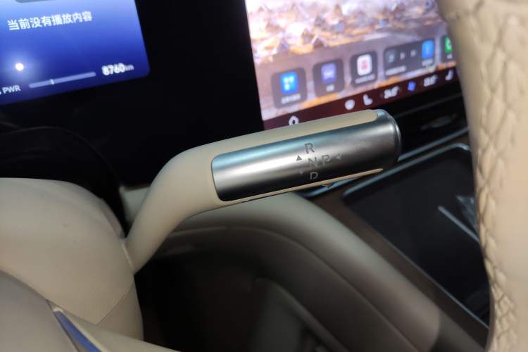 Used Hima AITO M9 2025 Extended-Range Ultra Version 52 kWh 6-Seater Gear Lever