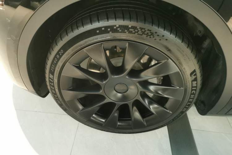 Used Tesla Model Y 2022 Revised Version Long-Range All-Wheel Drive