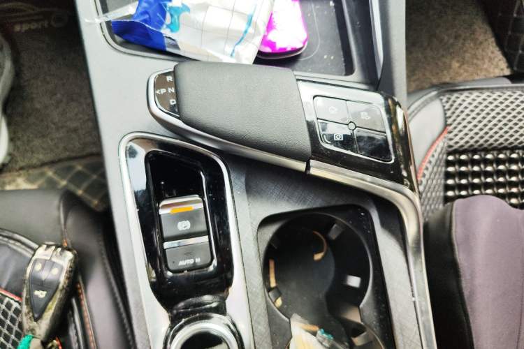 Used CHANGAN UNI-T 2022 1.5T Prestige Version Gear Lever