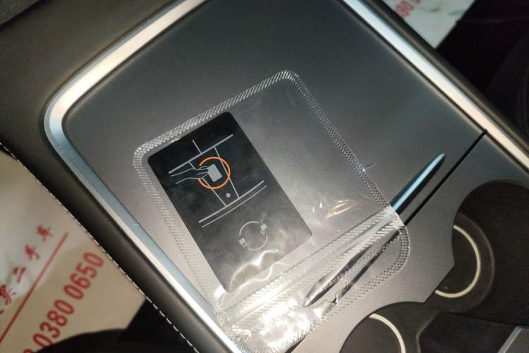 Used Tesla Model Y 2021 Standard Range Rear-Wheel Drive Version Vehicle Key