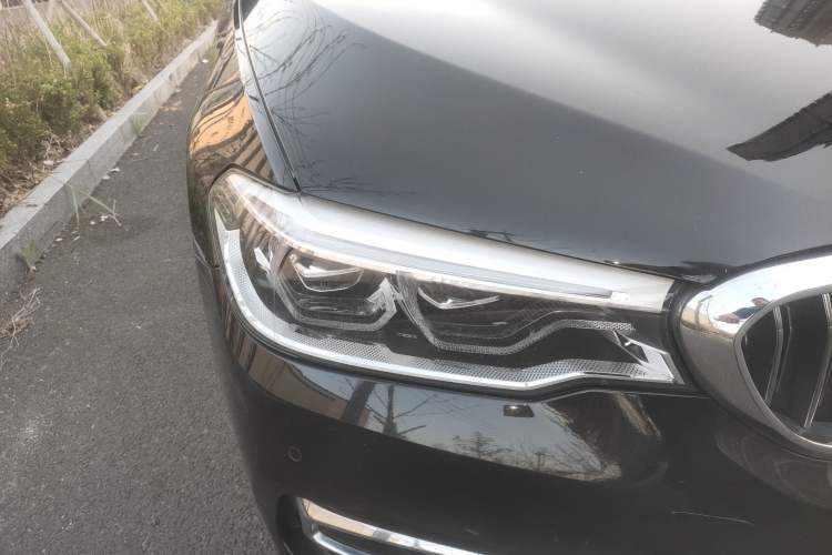 Used BMW 5 Series New Energy 2020 Mileage Upgrade Version 530Le Luxury Package Right Front Headlight