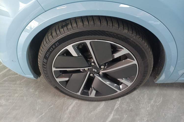 Used Li Auto L8 2025 Max Smart Refresh Edition