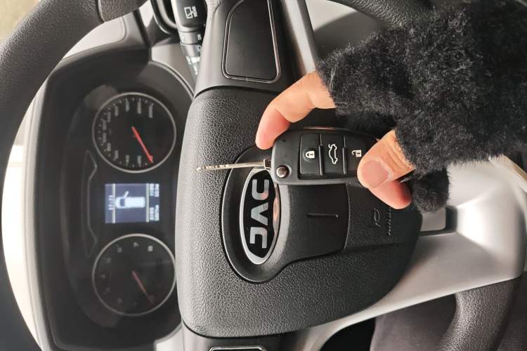 Used JAC Refine M4 2022 2.0 TGDI Automatic Business Edition