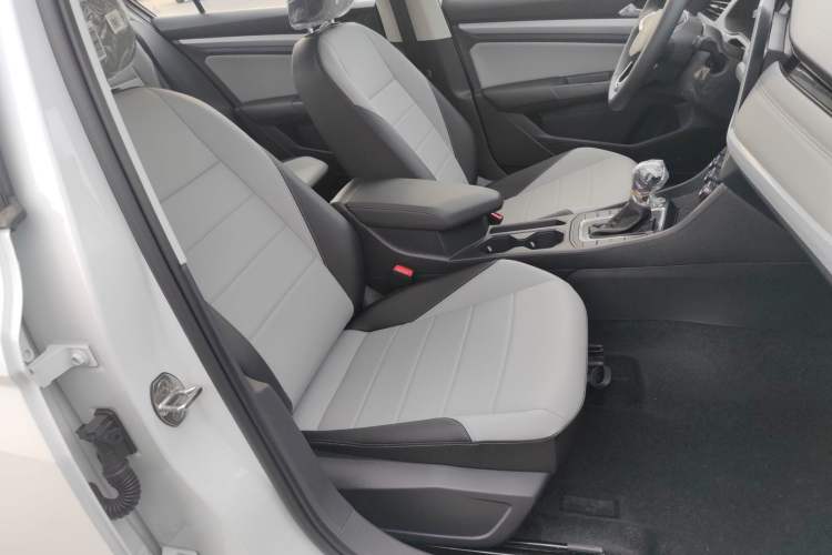 Used Volkswagen Bora 2026 200TSI DSG Yuexing Navigation Edition Right Front Seat