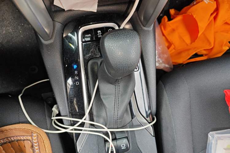 Used Toyota Corolla Cross 2022 2.0L Elite Edition Gear Lever