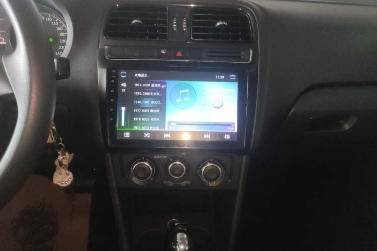 Used Volkswagen Polo 2016 1.4L Automatic Trendy Model Audio And AC Panel