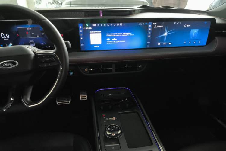 Used Ford Mondeo 2023 EcoBoost 245 Ultimate Model Audio And AC Panel