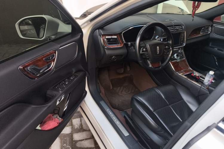 Used Lincoln Continental 2019 2.0T Two-Wheel Drive Luxury Edition China VI Standard
