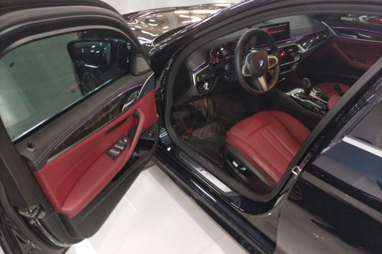 Used BMW 5 Series 2020 530Li Leading Model M Sport Package Driver Seat